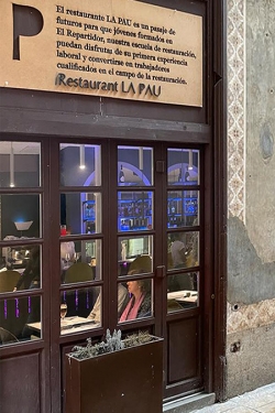 Restaurant La Pau, un passatge de futurs